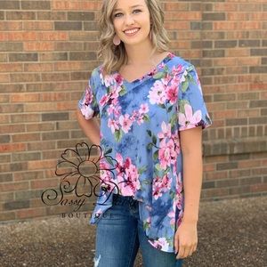 Blue floral flowy top